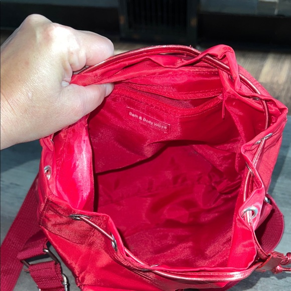 American Girl Bath And Body Works Red Crossbody Shoulder Bag Purse Carry-All - Picture 8 of 9